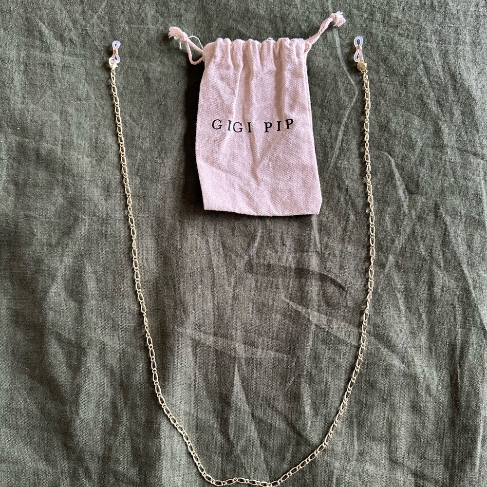 Gigi Pip Sunglasses Chain Strap